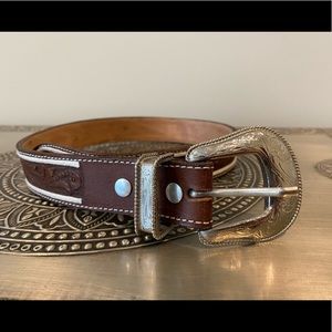 ♥️SOLD♥️$430 Silver buckle leather belt